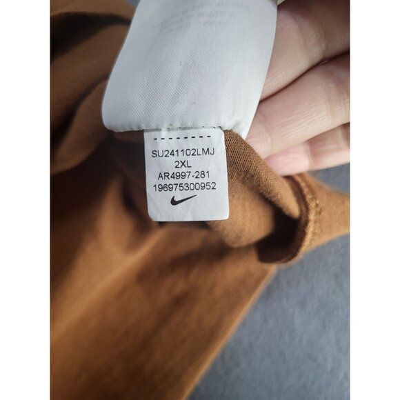 THE NIKE TEE Men's SZ XXL Brown Short Sleeve Shirt Athleisure Athletic - Picture 7 of 8